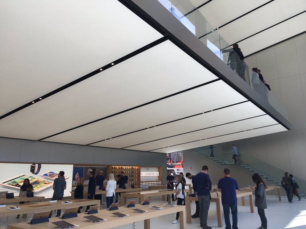 Apple Store nou 6