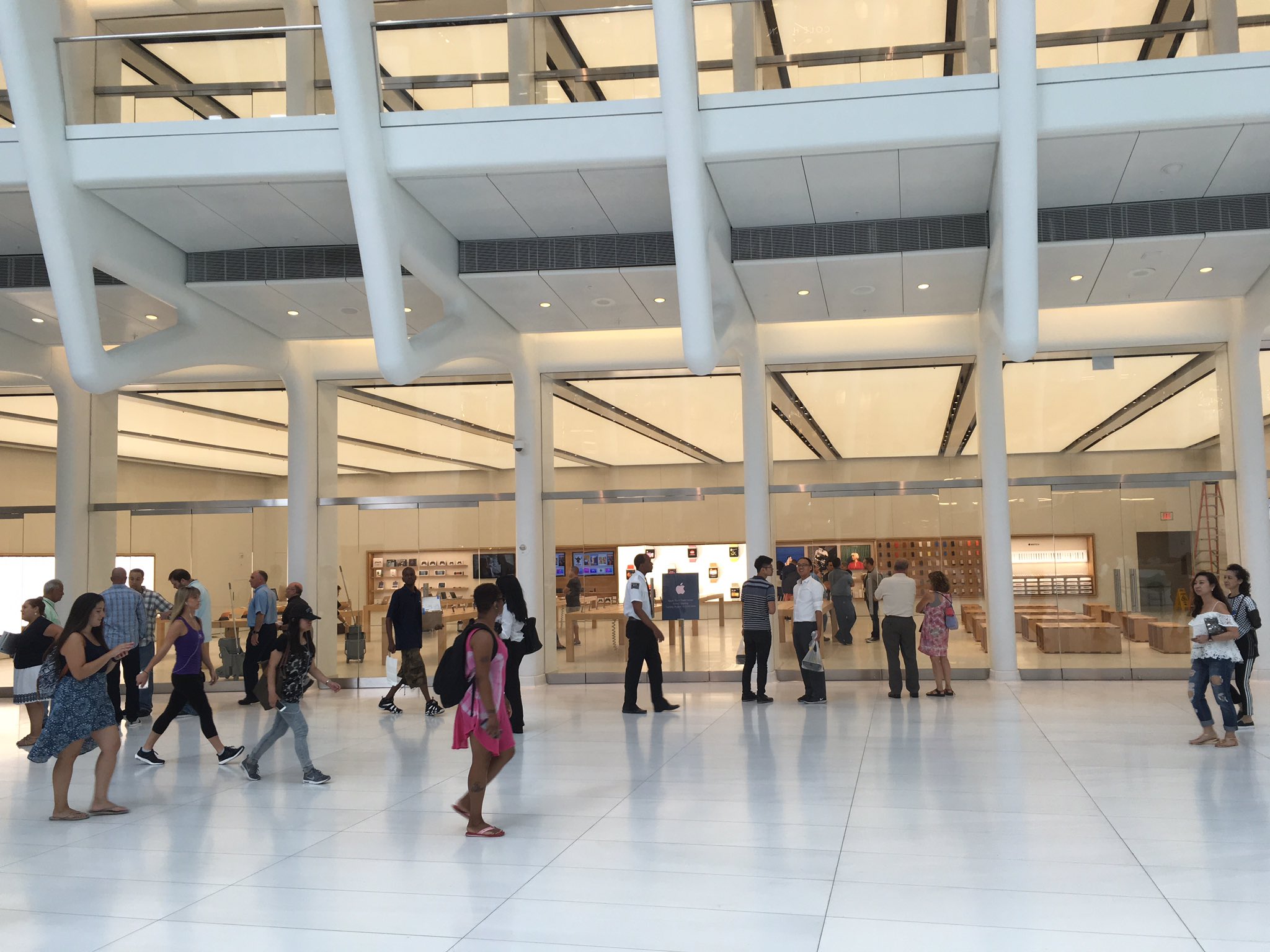 imagini apple store world trade center 7