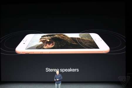 iPhone 8 difuzoare stereo