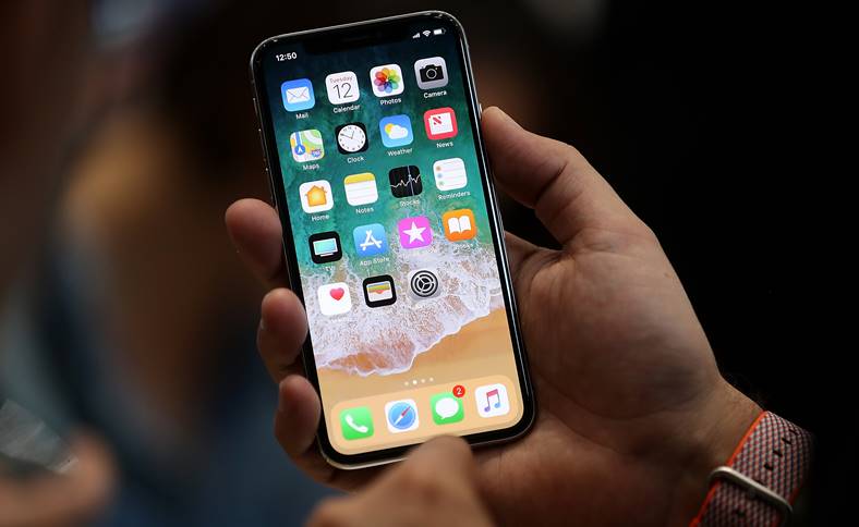 iPhone X Functia Exclusiva Testata Apple