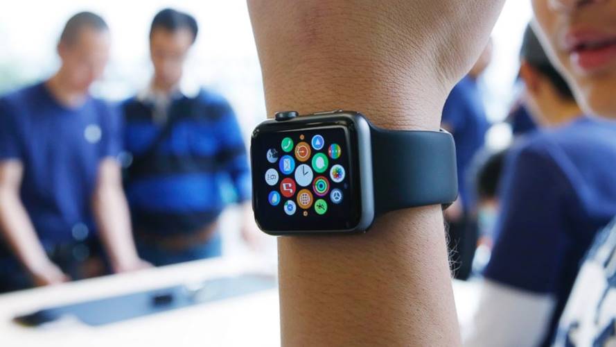 eMAG Reduceri 1500 LEI Apple Watch Profita