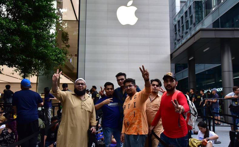 iphone xs lansare jaf apple store