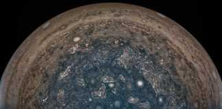 Planeta Jupiter Imaginile INCREDIBILE care au SOCAT si NASA