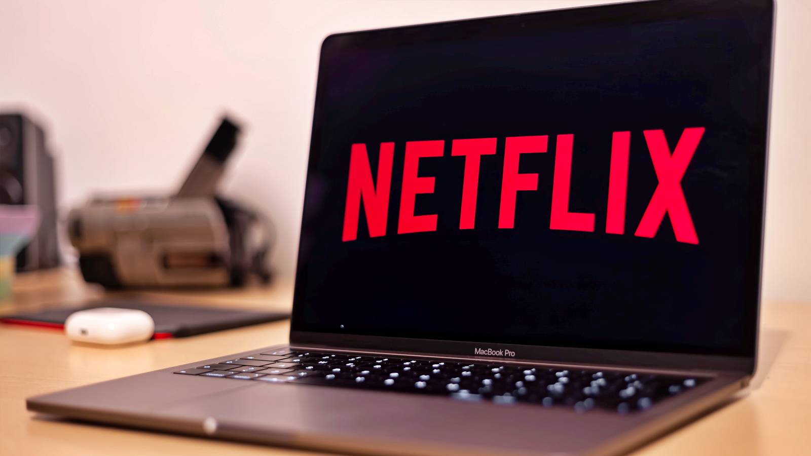 Netflix Hotararea MAJORA Filme Seriale DEZAMAGI Multi Oameni