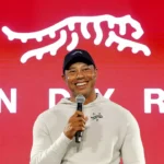 tiger woods nou logo si brand de imbracaminte Sun Day Red