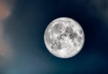 LUNA Atmosfera Afectata Meteoriti Descoperirea Impresionanta Oamenilor Stiinta