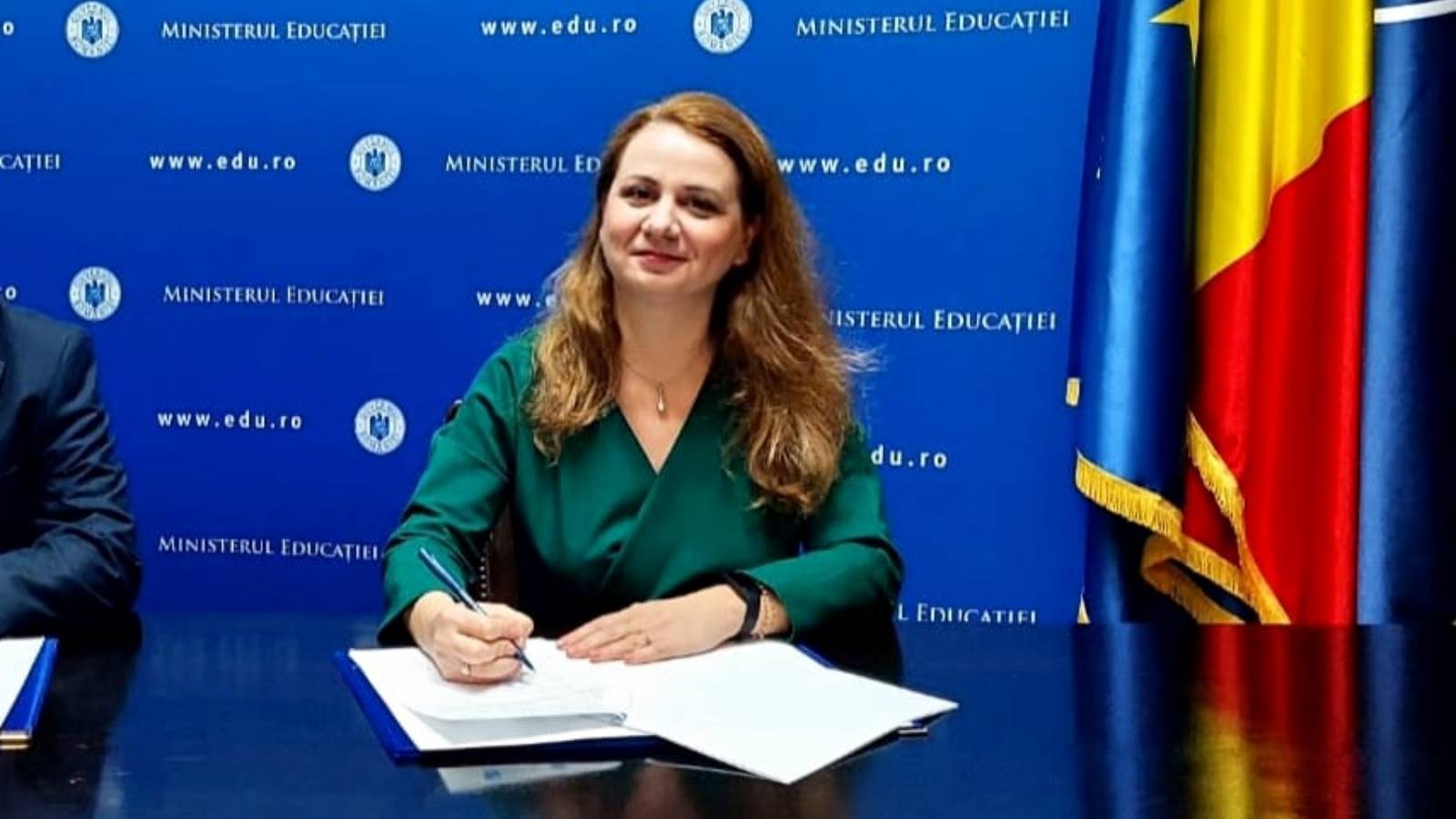 Initiativa Ambitioasa ULTIM MOMENT Ministrului Educatiei Scolile Toata Romania